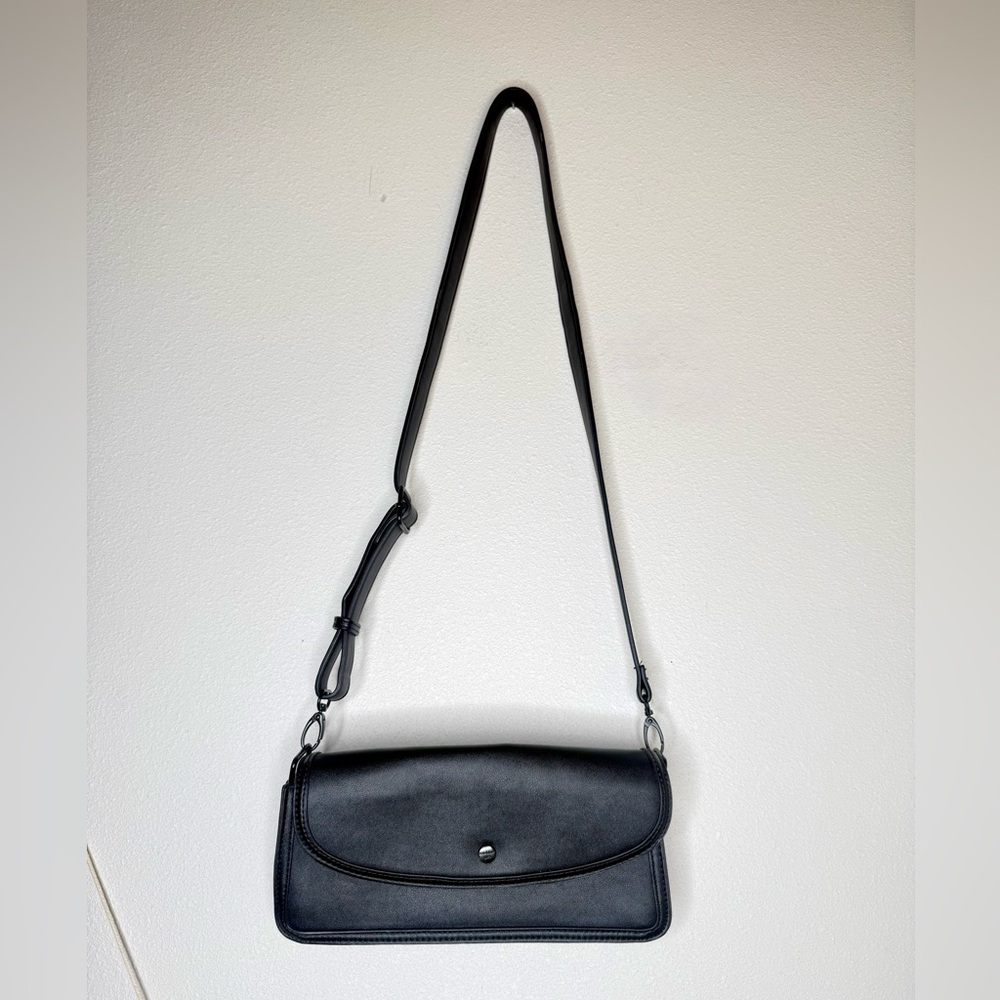 Steve Madden Girl Purse Black Faux Leather Crossbody Bag Adjustable Snap Flap